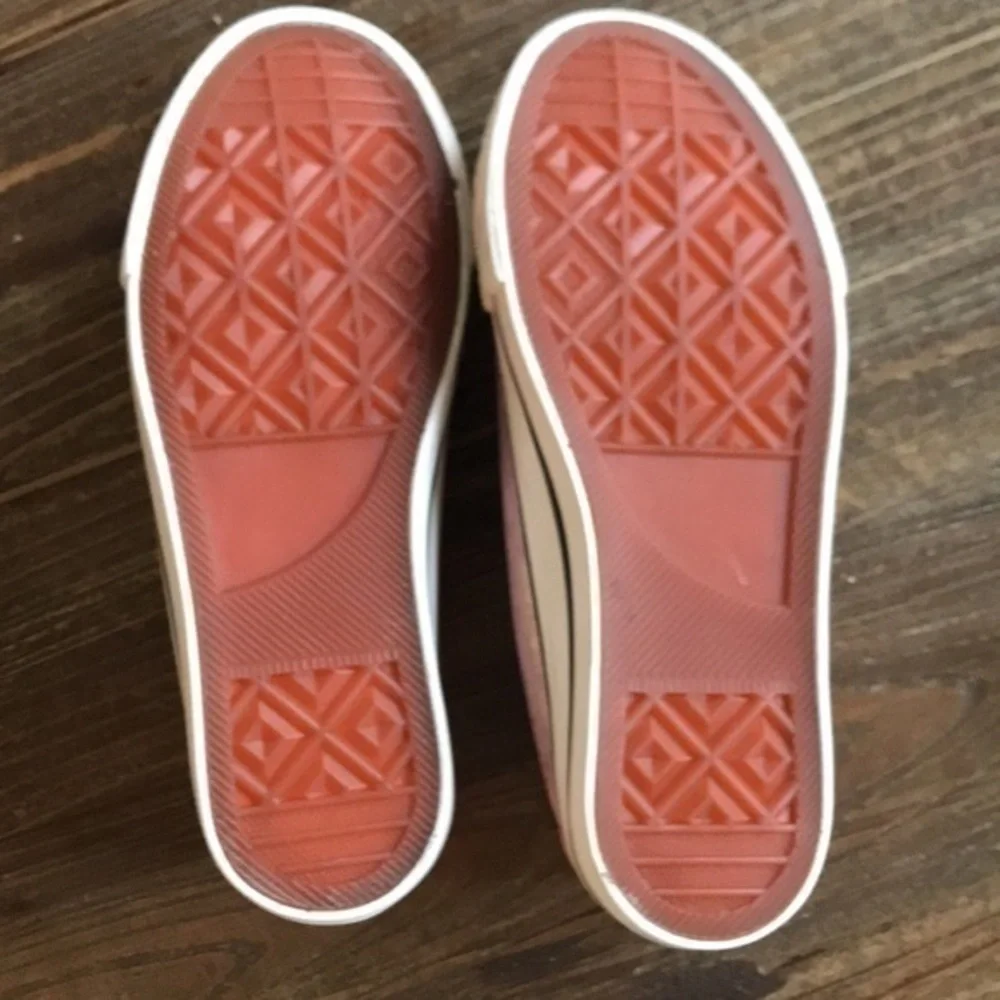 Insekta Sneakers Shine Pink New No Tag Size 5